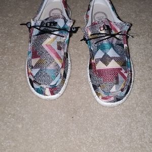 Hey Dude woven peacock